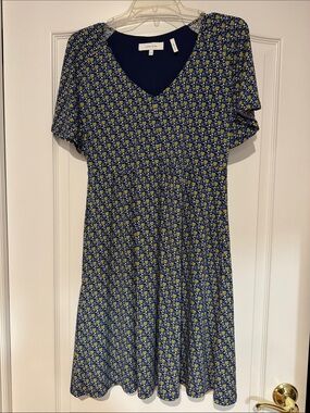 lark and ro fit and flare dress Amazon.com: Lark & Ro Women's Flutter Sleeve Double V Neck Sheath Dress, Emerald/Pale Blue Delicate Floral, 0 : Clothing, Shoes & Jewelry